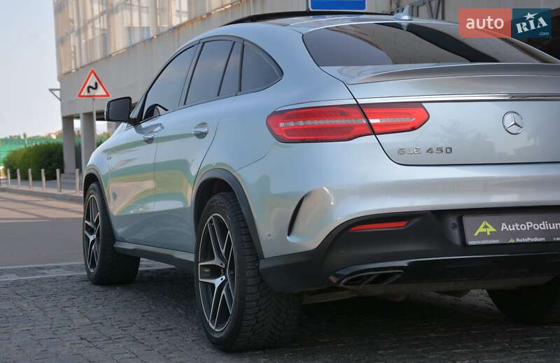 Позашляховик / Кросовер Mercedes-Benz GLE-Class 2016 в Києві фото 10 Позашляховик / Кросовер Mercedes-Benz GLE-Class 2016 в Києві