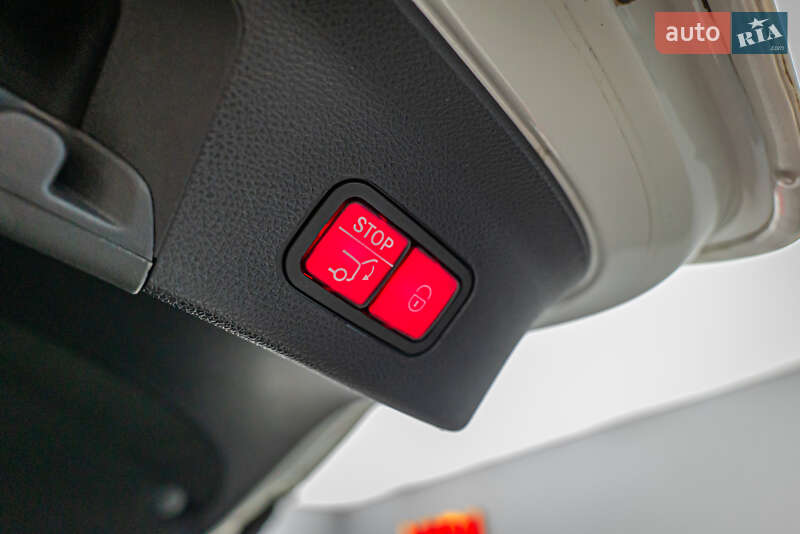 Внедорожник / Кроссовер Mercedes-Benz GLE-Class 2017 в Киеве