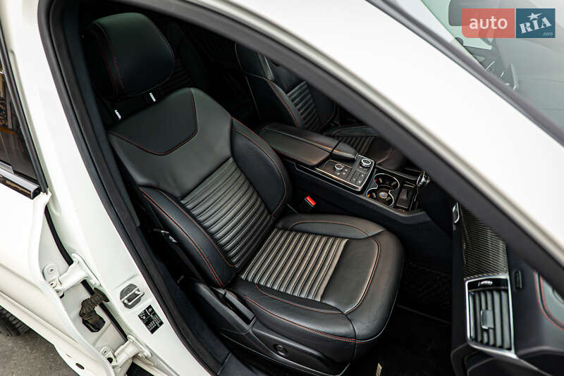 Внедорожник / Кроссовер Mercedes-Benz GLE-Class 2017 в Киеве