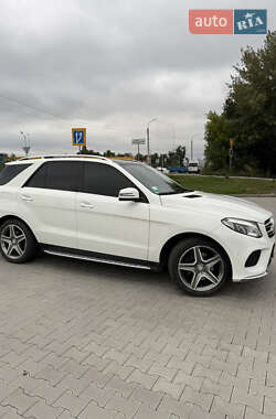 Внедорожник / Кроссовер Mercedes-Benz GLE-Class 2016 в 