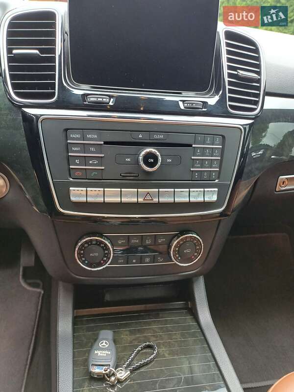 Внедорожник / Кроссовер Mercedes-Benz GLE-Class 2017 в Сарнах