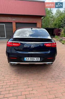 Внедорожник / Кроссовер Mercedes-Benz GLE-Class 2016 в 