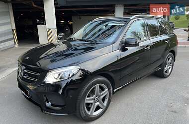 Внедорожник / Кроссовер Mercedes-Benz GLE-Class 2017 в 