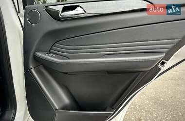 Внедорожник / Кроссовер Mercedes-Benz GLE-Class 2017 в 