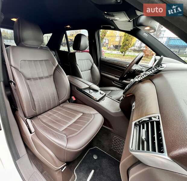 Внедорожник / Кроссовер Mercedes-Benz GLE-Class 2016 в Киеве фото 63 Внедорожник / Кроссовер Mercedes-Benz GLE-Class 2016 в Киеве