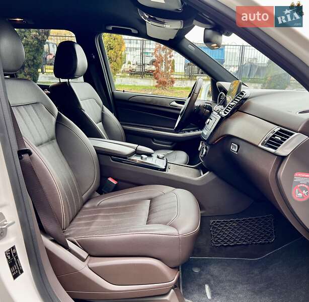 Внедорожник / Кроссовер Mercedes-Benz GLE-Class 2016 в Киеве фото 62 Внедорожник / Кроссовер Mercedes-Benz GLE-Class 2016 в Киеве