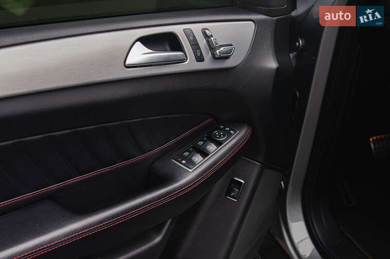 Внедорожник / Кроссовер Mercedes-Benz GLE-Class 2015 в Киеве