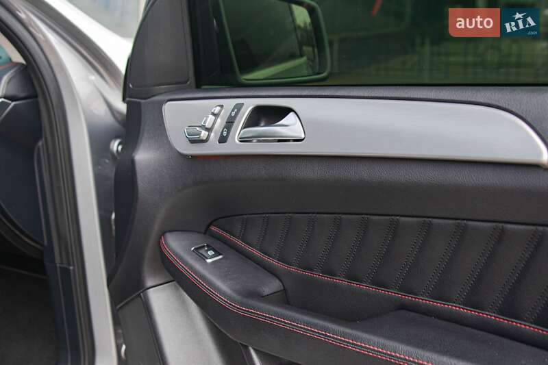 Внедорожник / Кроссовер Mercedes-Benz GLE-Class 2015 в Киеве