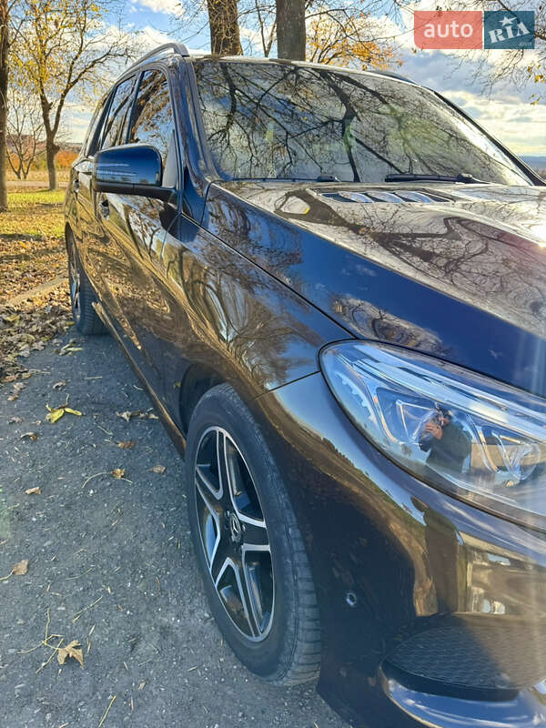 Позашляховик / Кросовер Mercedes-Benz GLE-Class 2017 в Чернівцях фото 12 Позашляховик / Кросовер Mercedes-Benz GLE-Class 2017 в Чернівцях