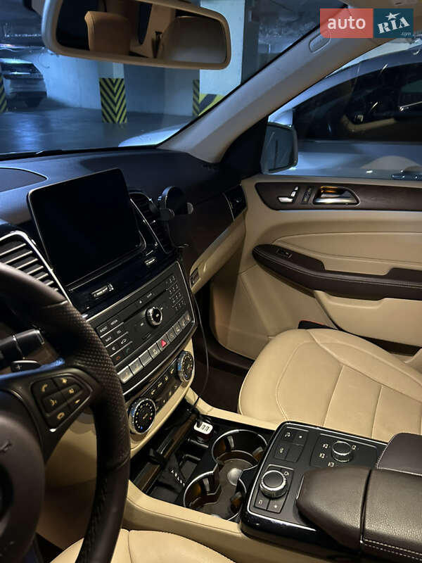 Позашляховик / Кросовер Mercedes-Benz GLE-Class 2016 в Одесі фото 5 Позашляховик / Кросовер Mercedes-Benz GLE-Class 2016 в Одесі