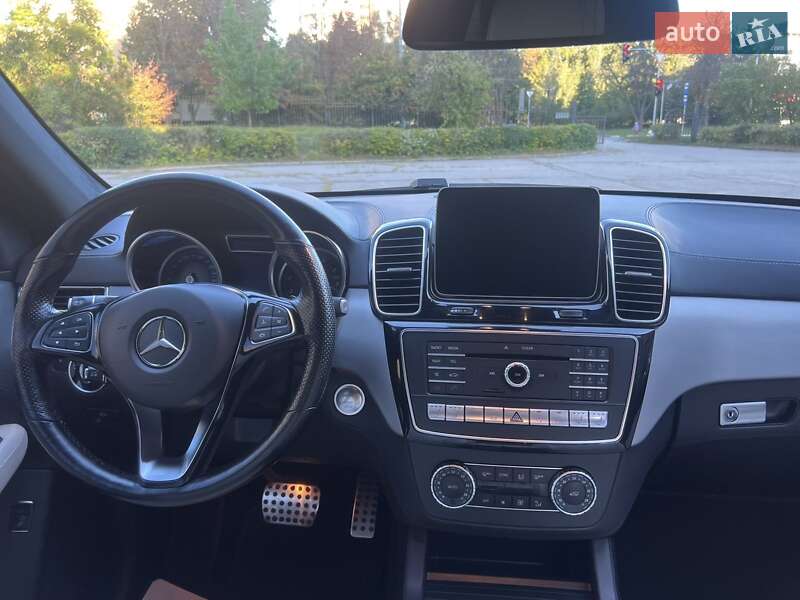 Внедорожник / Кроссовер Mercedes-Benz GLE-Class 2018 в Киеве