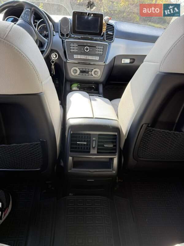 Внедорожник / Кроссовер Mercedes-Benz GLE-Class 2017 в Киеве