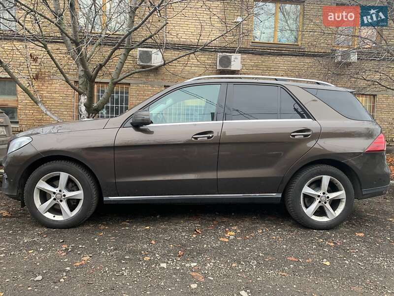 Внедорожник / Кроссовер Mercedes-Benz GLE-Class 2015 в Киеве фото 18 Внедорожник / Кроссовер Mercedes-Benz GLE-Class 2015 в Киеве