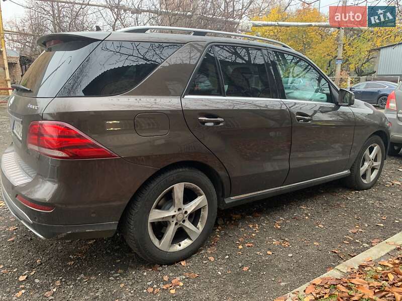 Внедорожник / Кроссовер Mercedes-Benz GLE-Class 2015 в Киеве фото 20 Внедорожник / Кроссовер Mercedes-Benz GLE-Class 2015 в Киеве