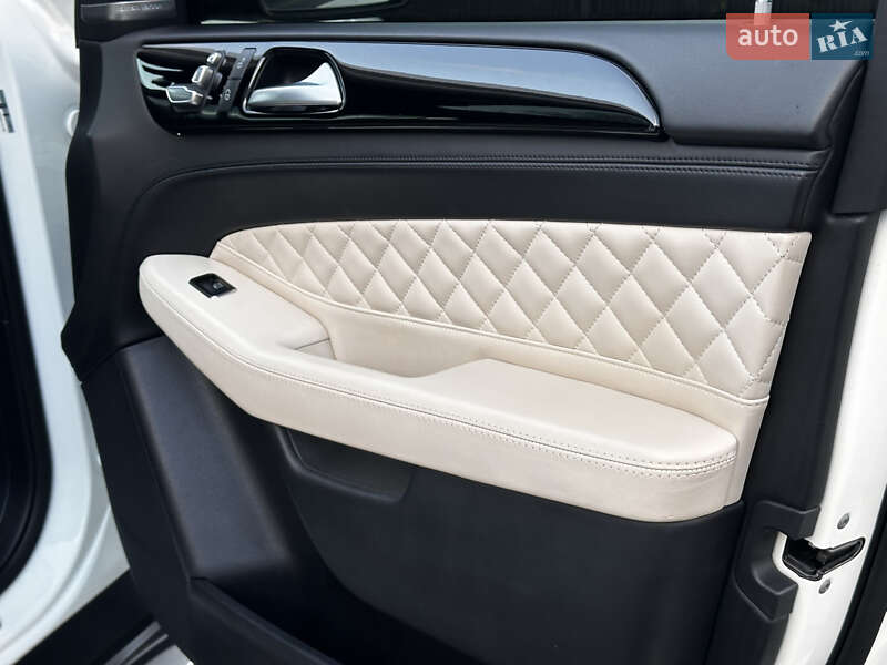 Внедорожник / Кроссовер Mercedes-Benz GLE-Class 2015 в Стрые