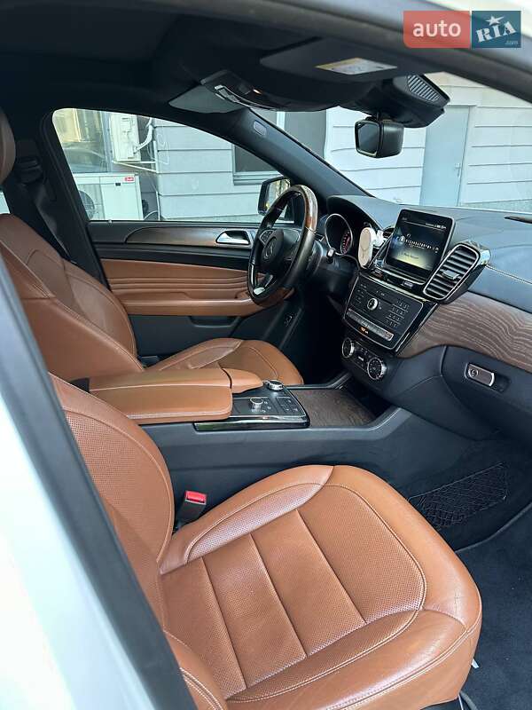 Внедорожник / Кроссовер Mercedes-Benz GLE-Class 2017 в Киеве фото 10 Внедорожник / Кроссовер Mercedes-Benz GLE-Class 2017 в Киеве