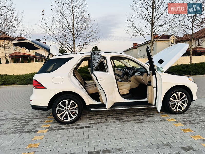 Внедорожник / Кроссовер Mercedes-Benz GLE-Class 2018 в Одессе фото 42 Внедорожник / Кроссовер Mercedes-Benz GLE-Class 2018 в Одессе