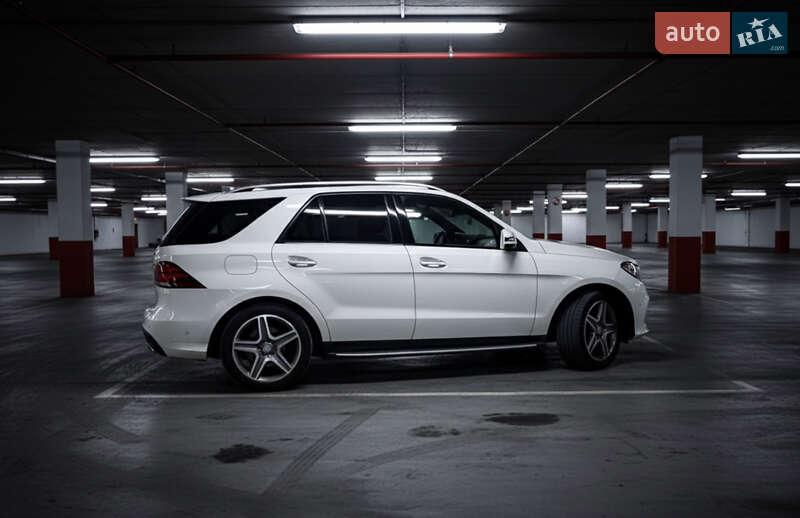 Внедорожник / Кроссовер Mercedes-Benz GLE-Class 2016 в Самборе