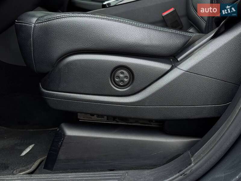 Внедорожник / Кроссовер Mercedes-Benz GLE-Class 2016 в Ровно