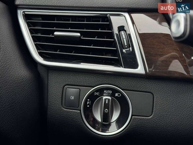 Внедорожник / Кроссовер Mercedes-Benz GLE-Class 2016 в Ровно