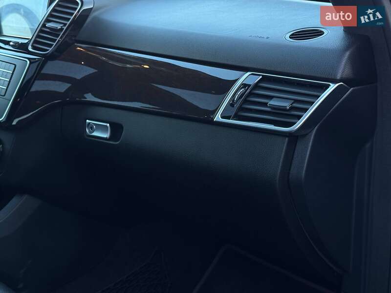 Внедорожник / Кроссовер Mercedes-Benz GLE-Class 2016 в Ровно