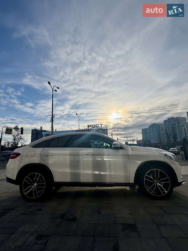 Позашляховик / Кросовер Mercedes-Benz GLE-Class 2017 в Харкові фото 4 Позашляховик / Кросовер Mercedes-Benz GLE-Class 2017 в Харкові
