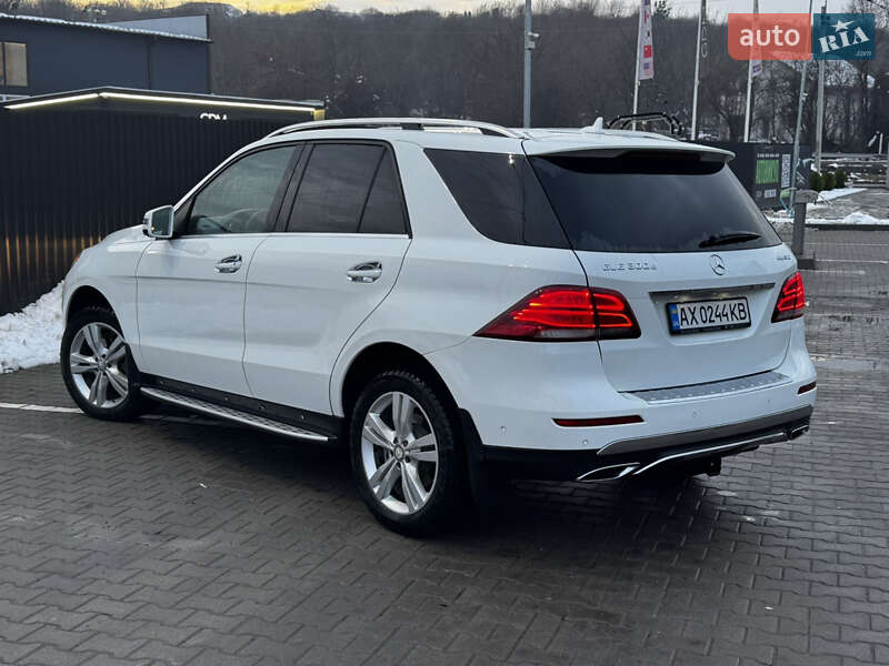 Внедорожник / Кроссовер Mercedes-Benz GLE-Class 2016 в Львове фото 17 Внедорожник / Кроссовер Mercedes-Benz GLE-Class 2016 в Львове