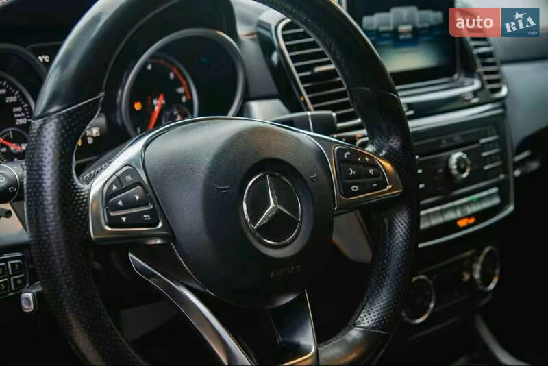 Внедорожник / Кроссовер Mercedes-Benz GLE-Class 2015 в Киеве