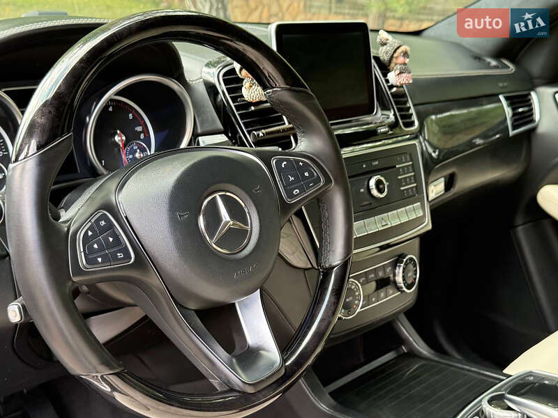 Внедорожник / Кроссовер Mercedes-Benz GLE-Class 2015 в Ровно