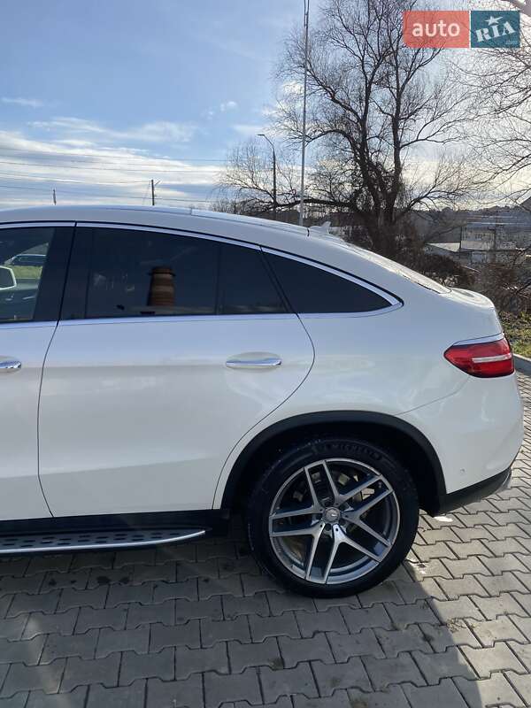 Позашляховик / Кросовер Mercedes-Benz GLE-Class 2015 в Чернівцях