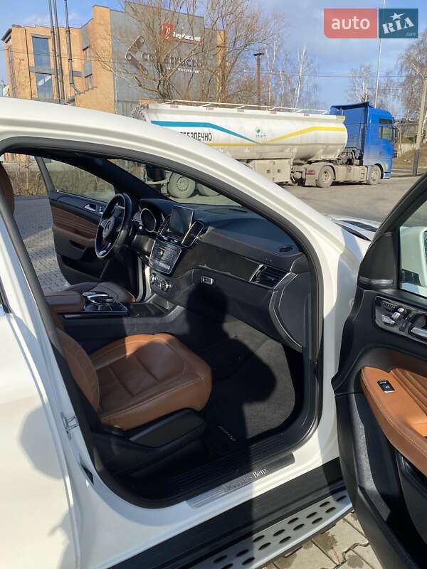 Позашляховик / Кросовер Mercedes-Benz GLE-Class 2015 в Чернівцях