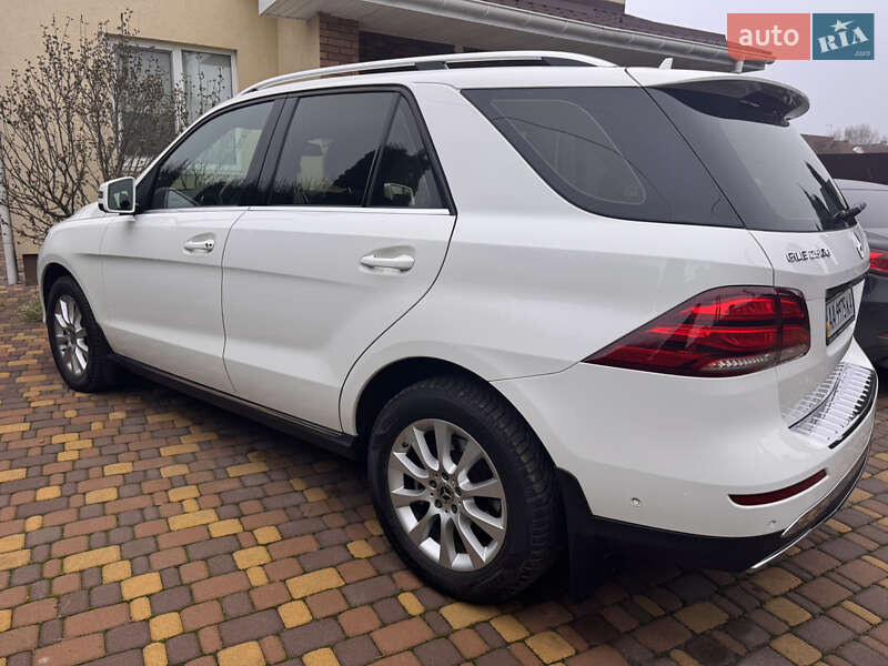 Позашляховик / Кросовер Mercedes-Benz GLE-Class 2017 в Києві фото 5 Позашляховик / Кросовер Mercedes-Benz GLE-Class 2017 в Києві