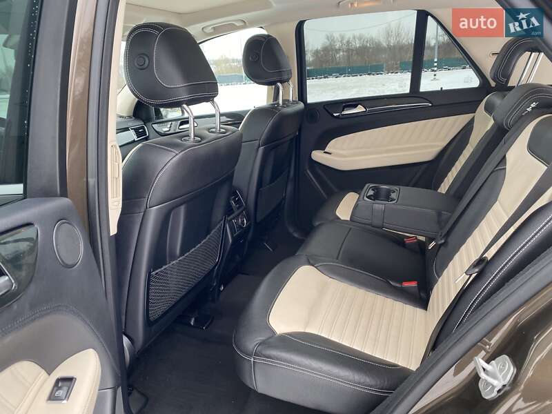 Внедорожник / Кроссовер Mercedes-Benz GLE-Class 2015 в Киеве фото 15 Внедорожник / Кроссовер Mercedes-Benz GLE-Class 2015 в Киеве