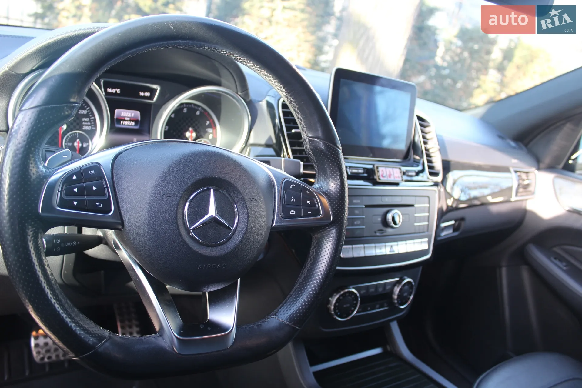 2017 Mercedes-Benz GLE - мініатюра 34