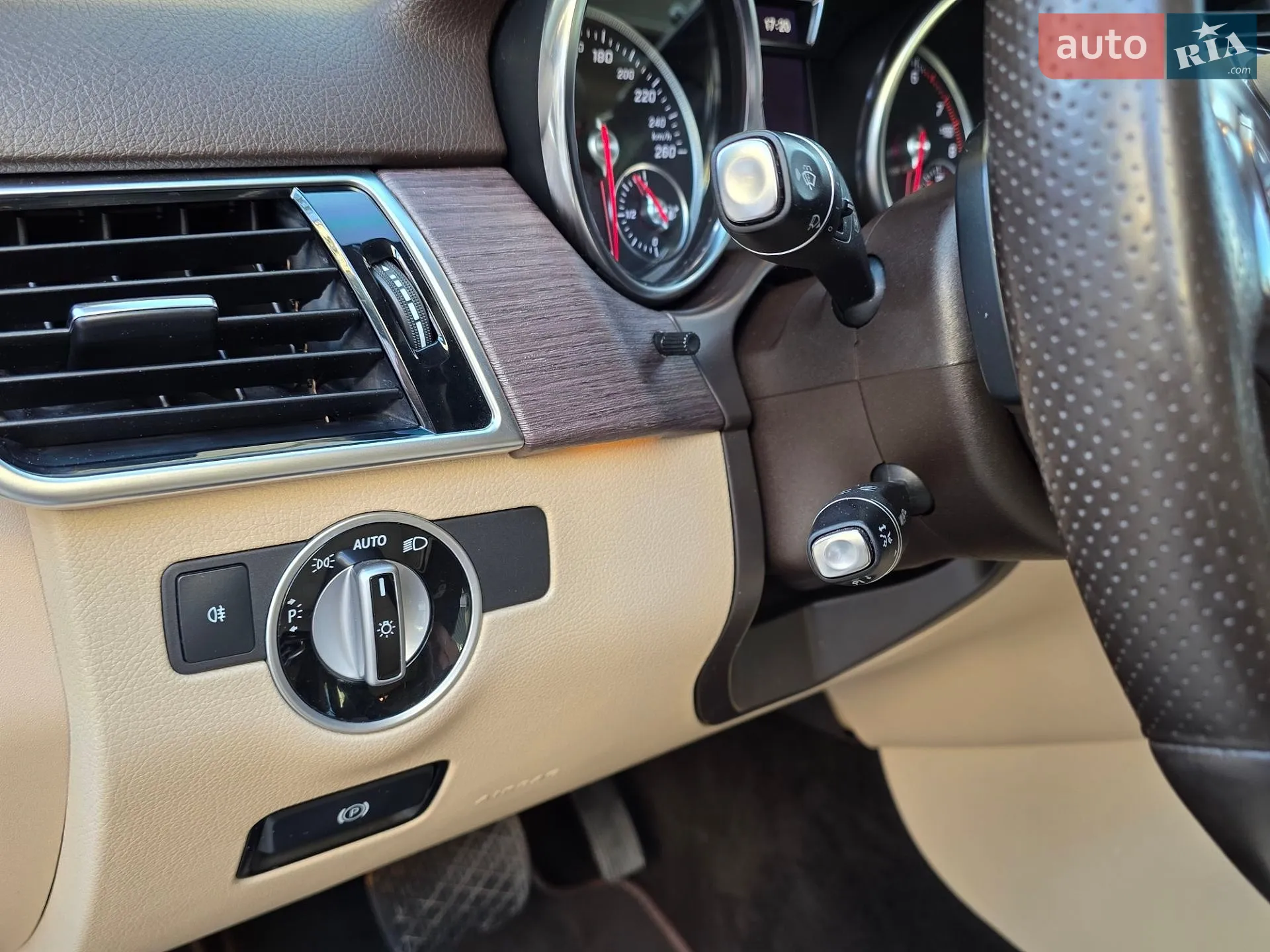 2016 Mercedes-Benz GLE - мініатюра 25