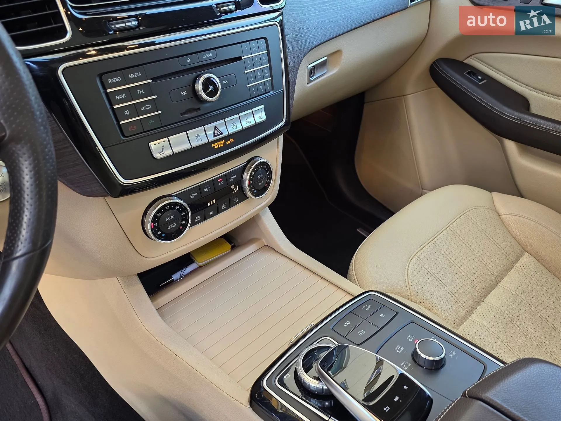 2016 Mercedes-Benz GLE - мініатюра 28