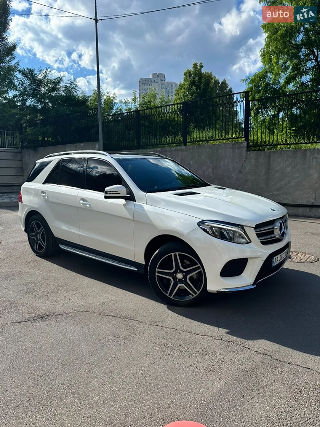 2016 Mercedes-Benz GLE - мініатюра 3
