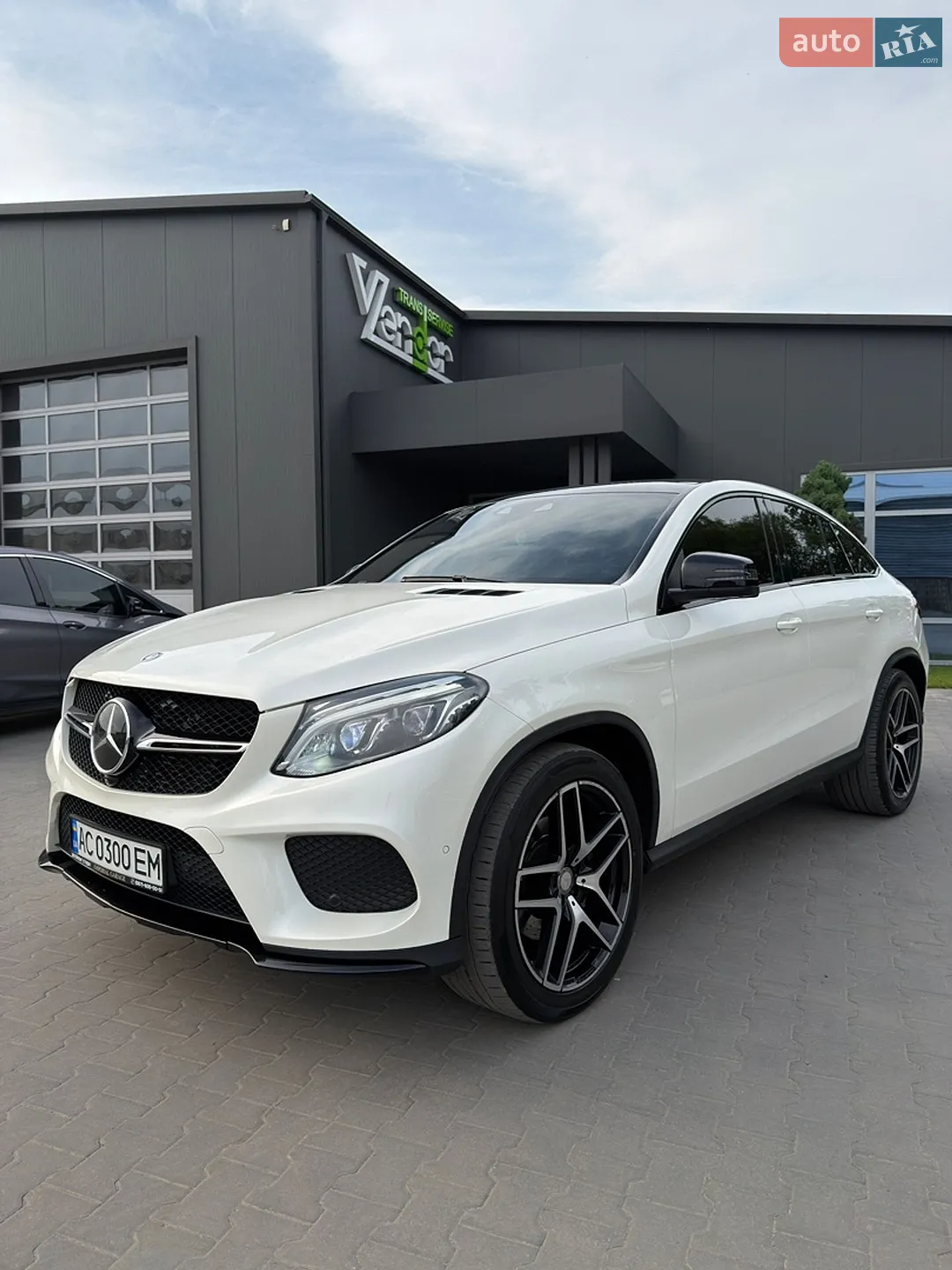 2016 Mercedes-Benz GLE - мініатюра 14