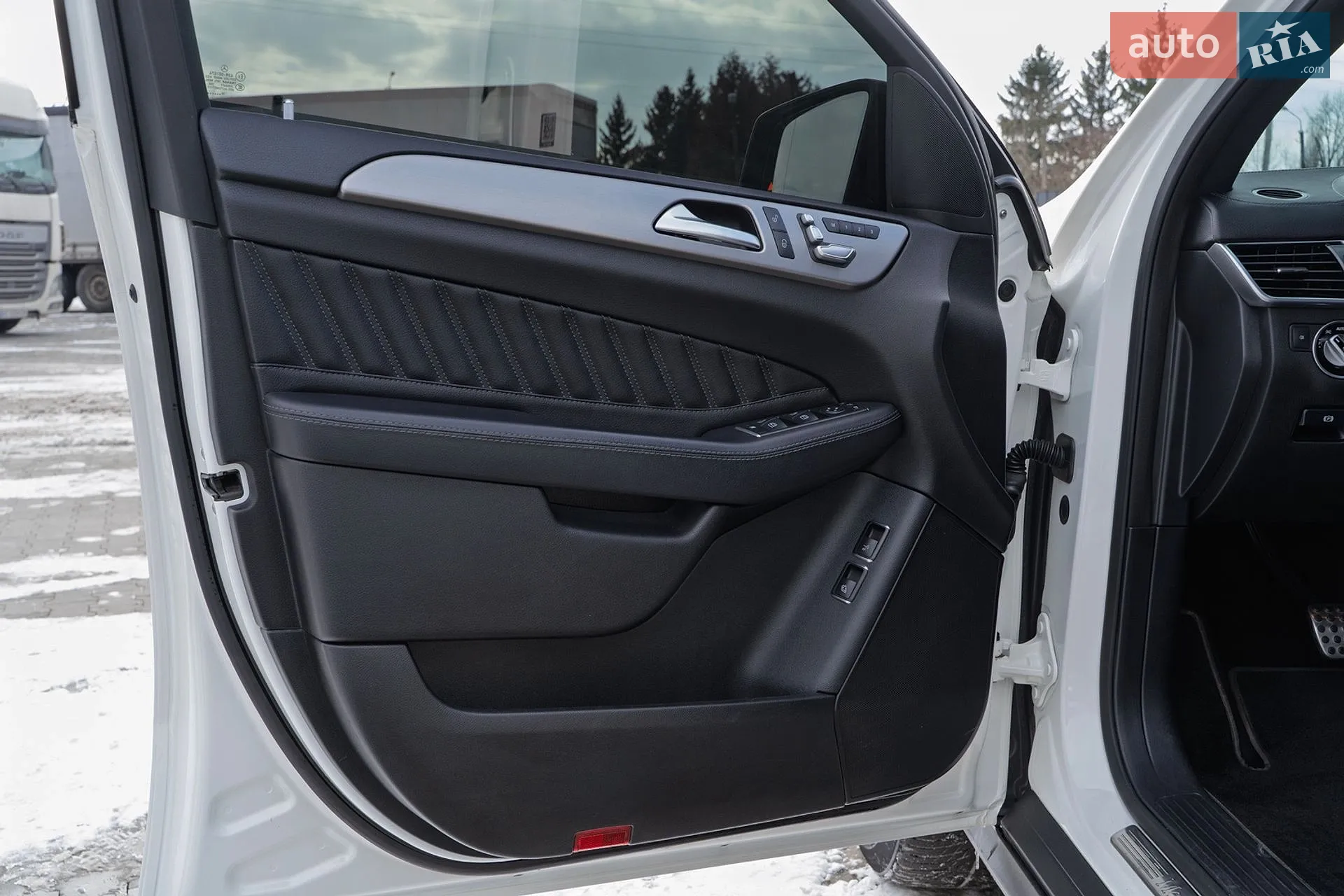 2016 Mercedes-Benz GLE - мініатюра 20