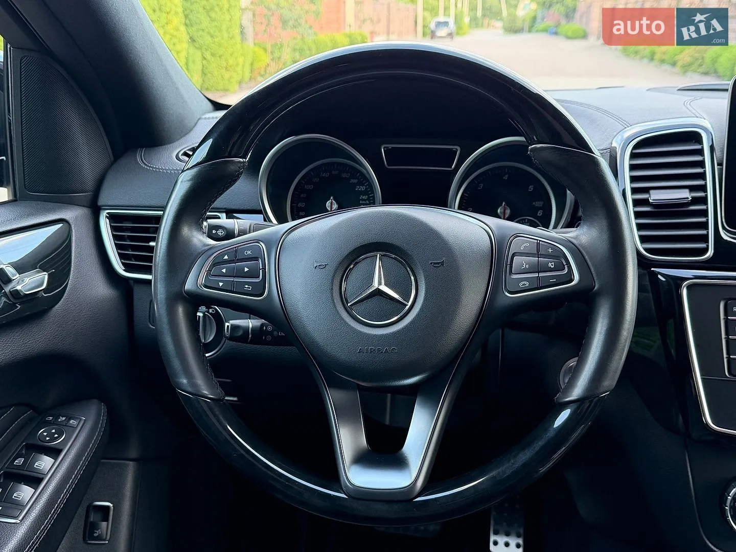 2017 Mercedes-Benz GLE - мініатюра 39