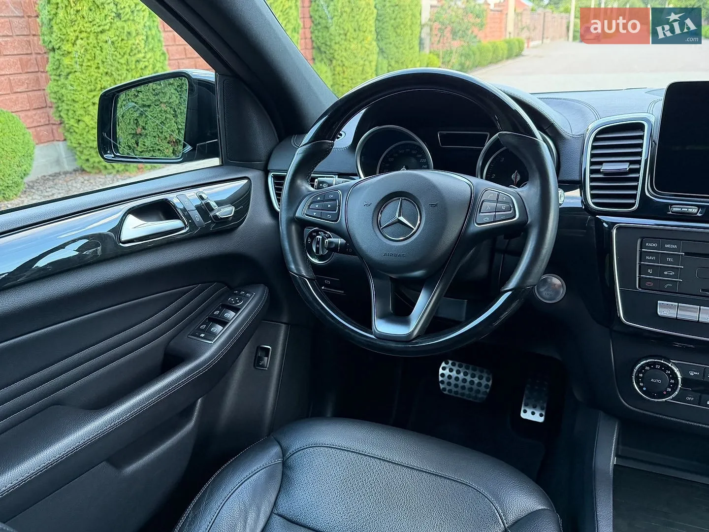 2017 Mercedes-Benz GLE - мініатюра 44