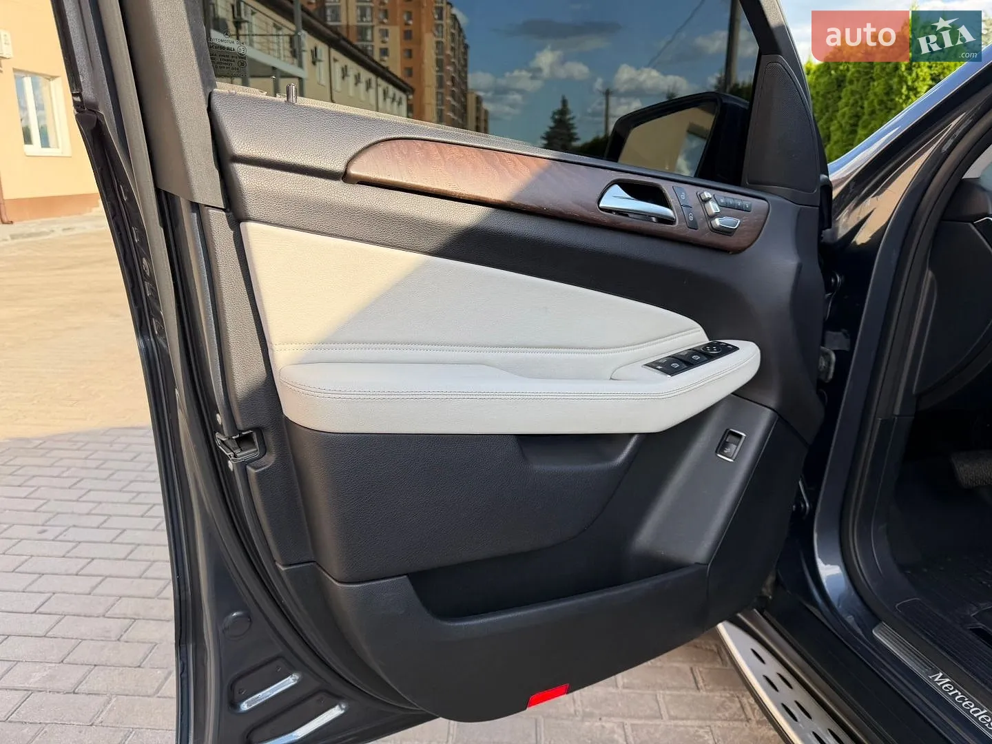 2016 Mercedes-Benz GLE - мініатюра 30