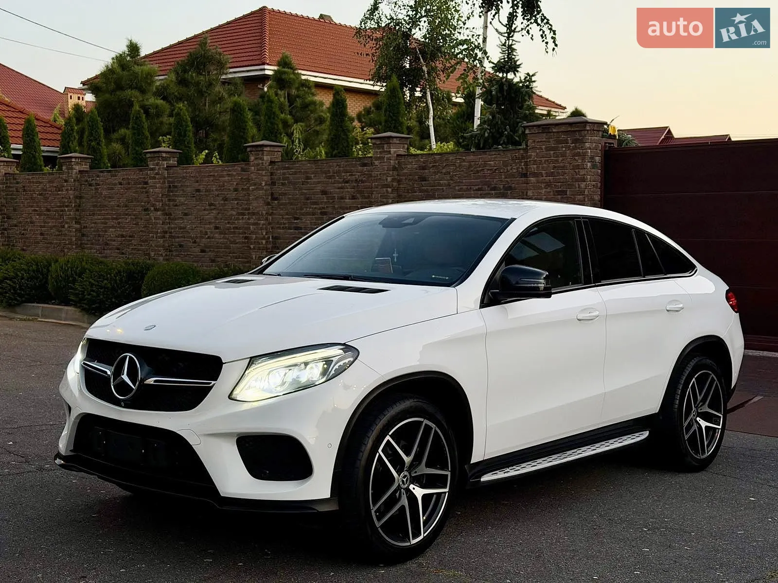 2015 Mercedes-Benz GLE - мініатюра 2