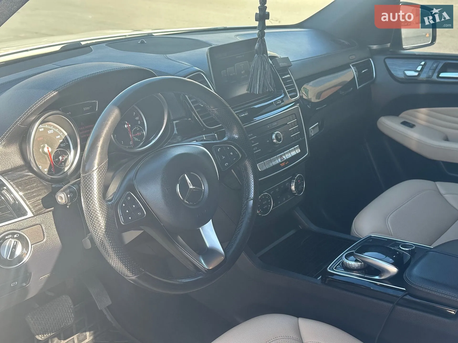 2016 Mercedes-Benz GLE - мініатюра 14