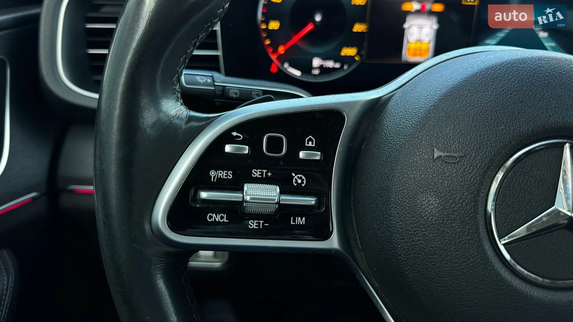 2019 Mercedes-Benz GLE - мініатюра 46