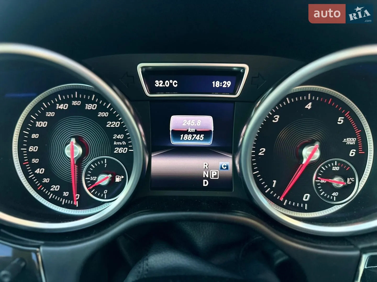 2016 Mercedes-Benz GLE - мініатюра 18