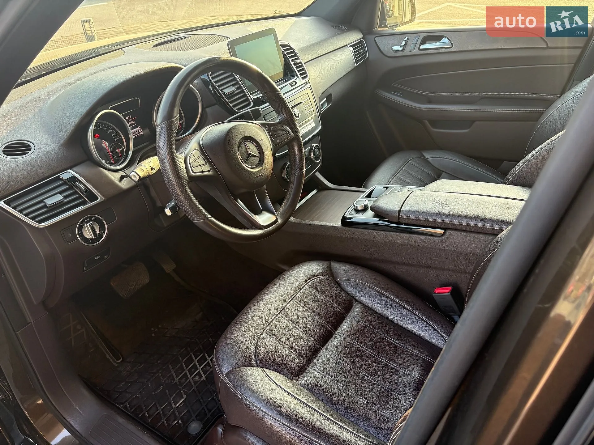 2016 Mercedes-Benz GLE - мініатюра 17