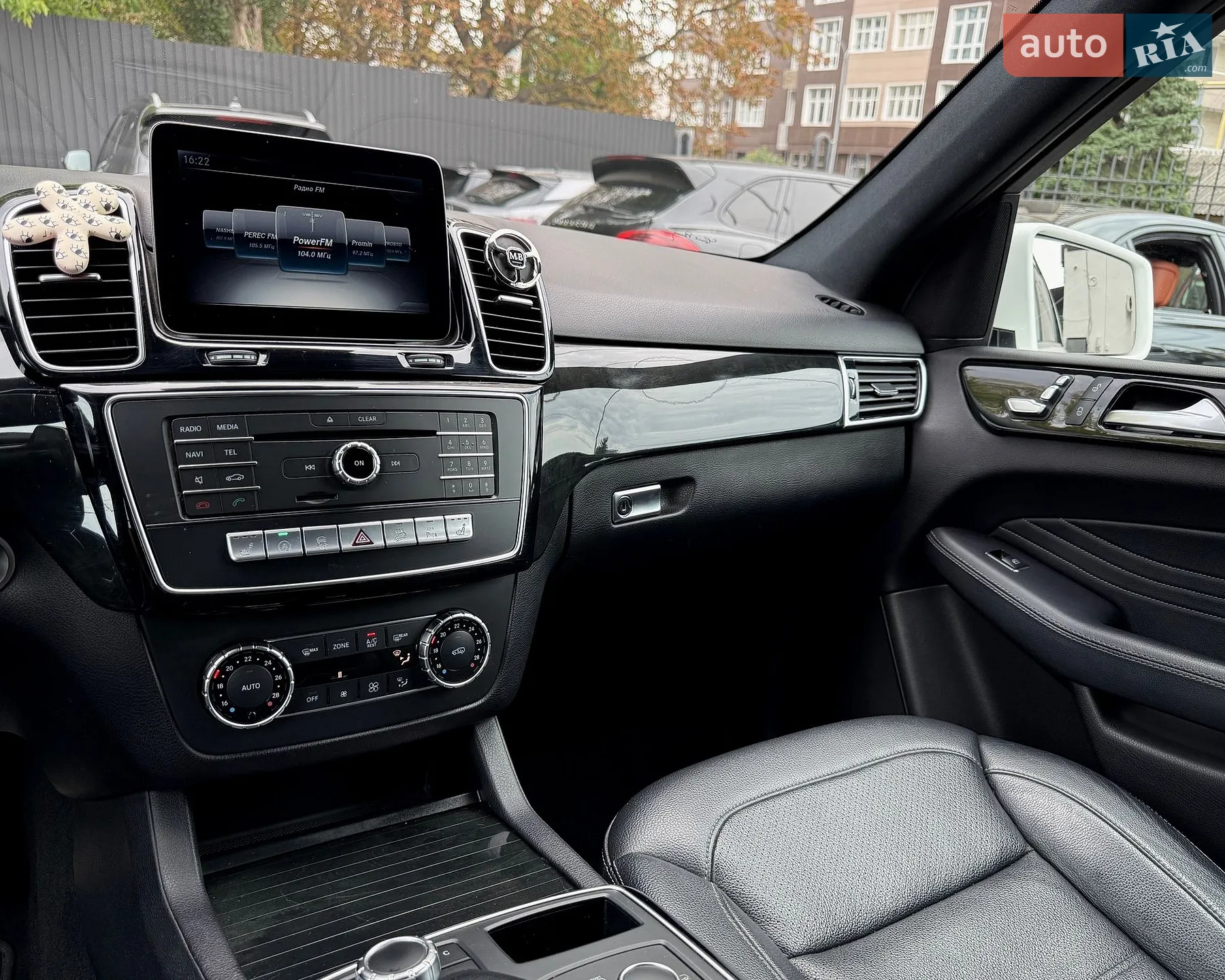 2016 Mercedes-Benz GLE - мініатюра 19