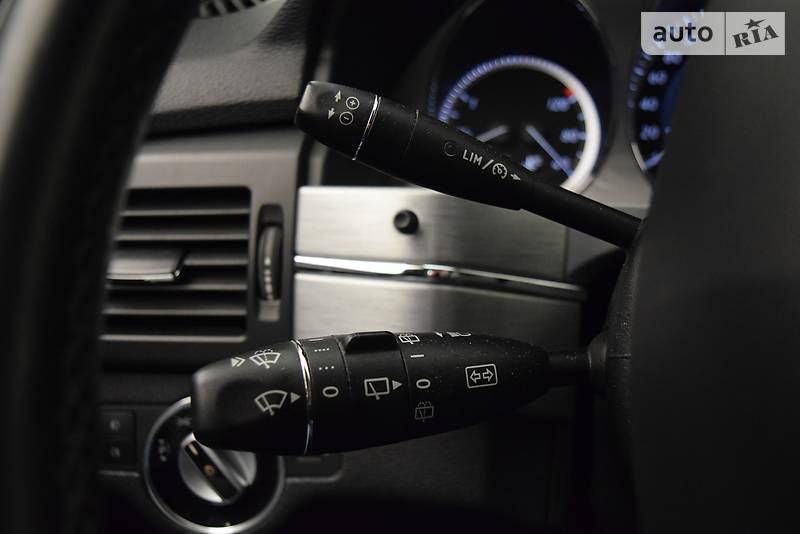 Внедорожник / Кроссовер Mercedes-Benz GLK-Class 2010 в Дубно