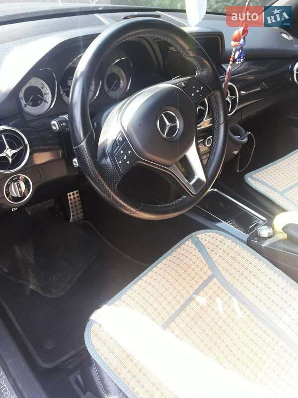 Внедорожник / Кроссовер Mercedes-Benz GLK-Class 2013 в Остроге